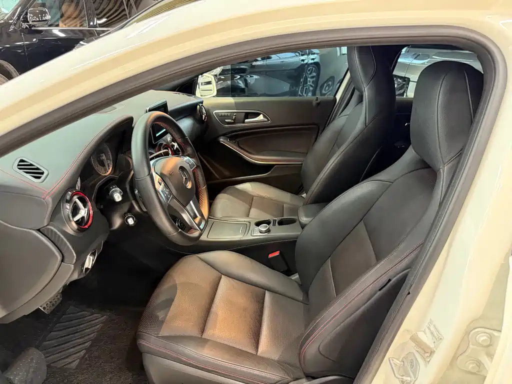 Mercedes-Benz A-Class (Import) 2016 A 260 Sport