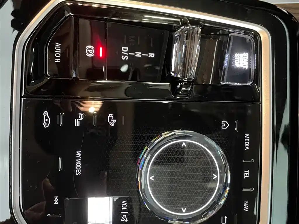 BMW 7 Series 2023 735Li M Sport Package