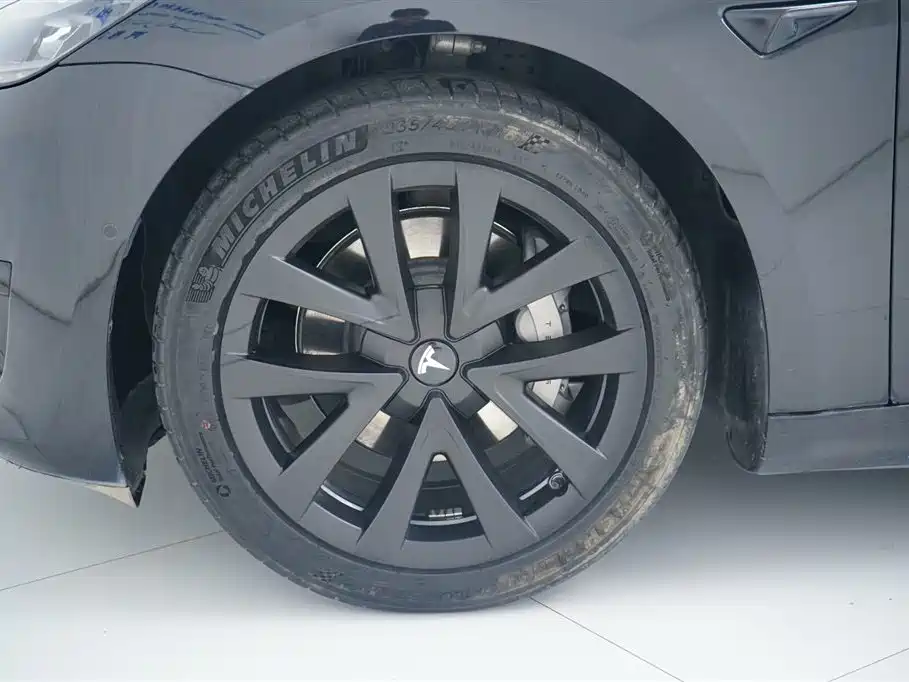 Model 3 2022 Rear-Wheel Drive