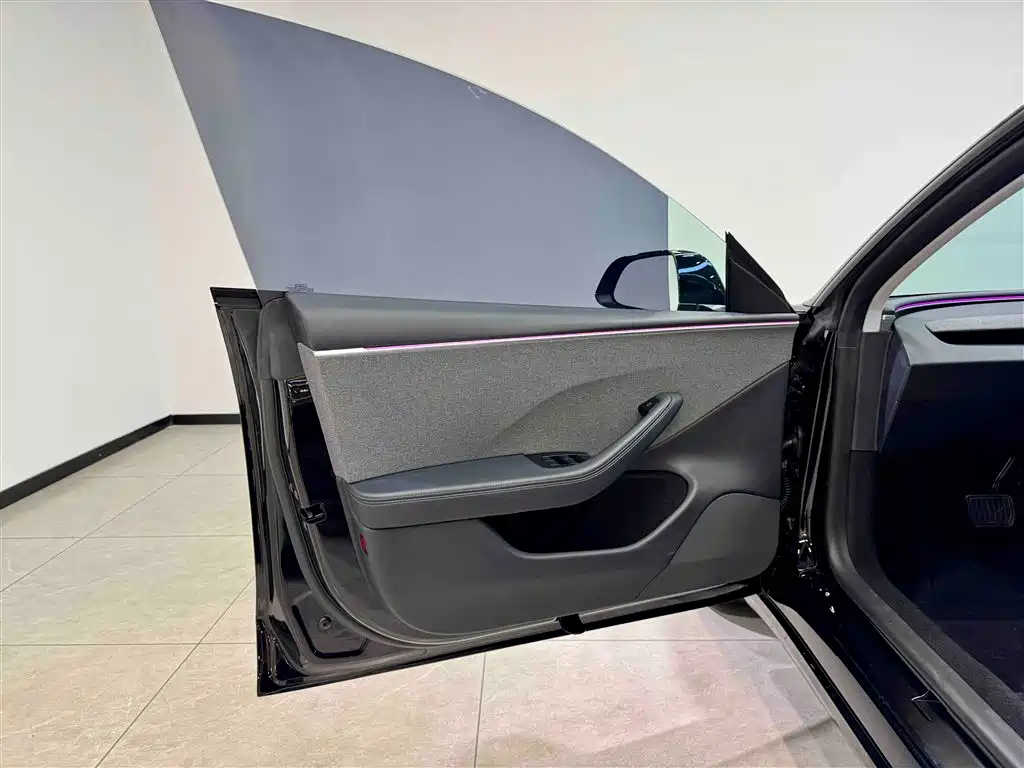 Tesla Model 3 2023 RWD