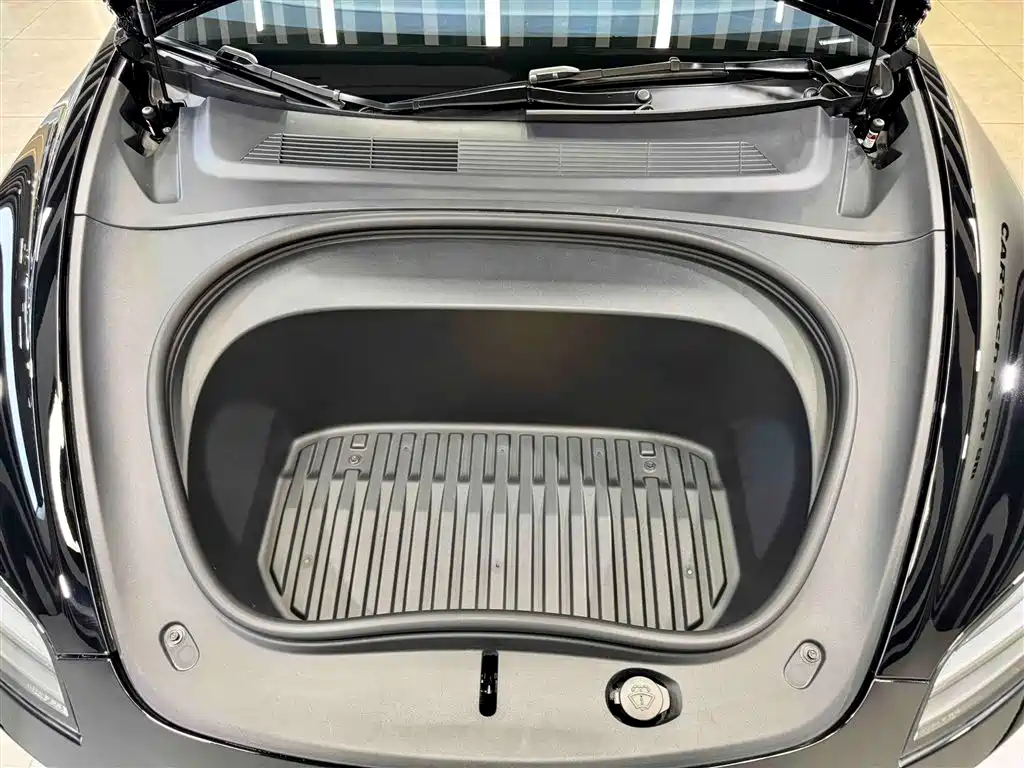Tesla Model 3 2023 RWD