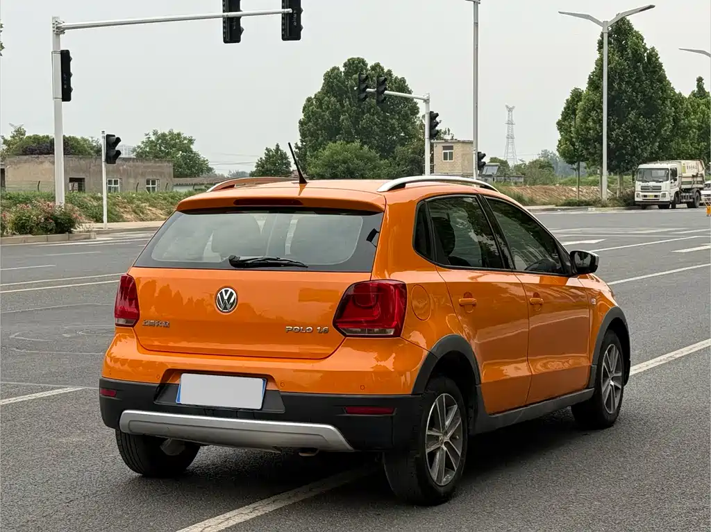 Volkswagen Cross Polo 2012 1.6L AT