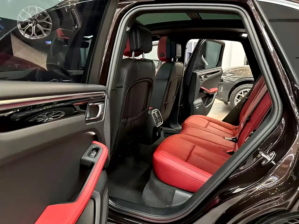 2021 Porsche Macan S 3.0T