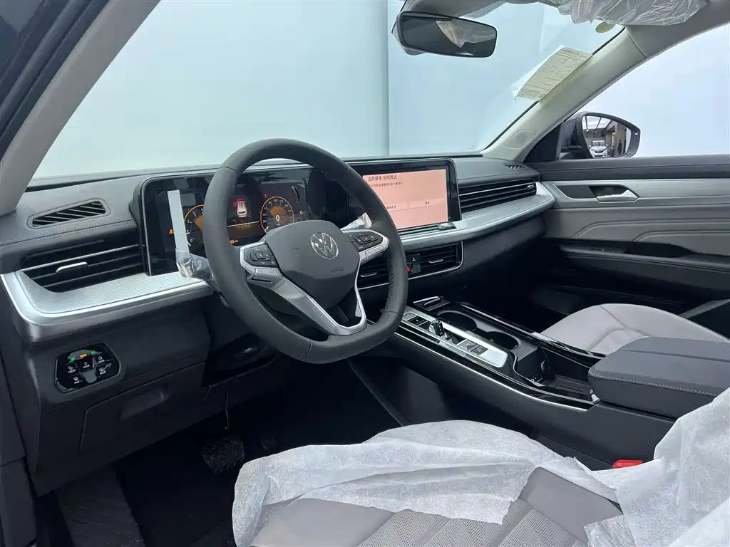 Tavendor 2025 330TSI Luxury Edition