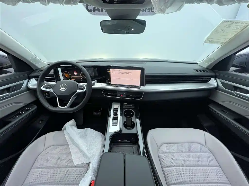 Tavendor 2025 330TSI Luxury Edition