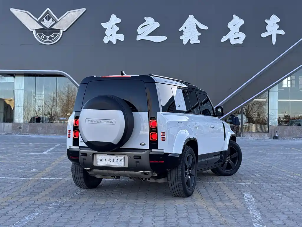 Land Rover Defender 2023 110 3.0T P400 X-DYNAMIC HSE
