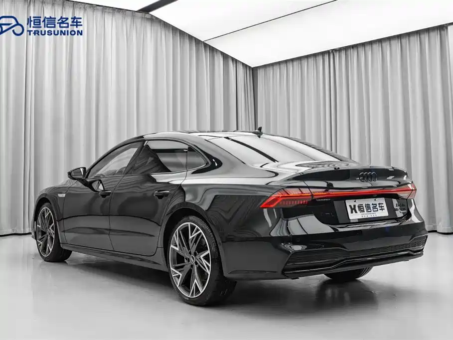 Audi A7L 2024 45 TFSI quattro S-line Black Warrior Edition