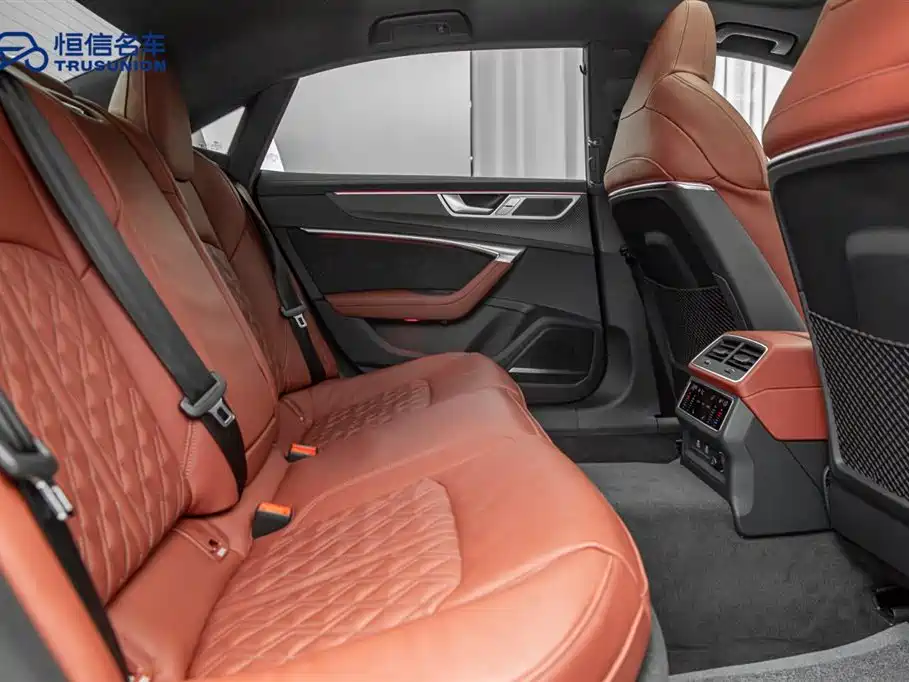 Audi A7L 2024 45 TFSI quattro S-line Black Warrior Edition