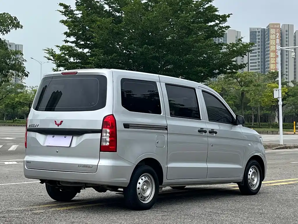 Wuling Hongguang V 2022 1.5L Jinqv Edition Electric Power Assist LAR