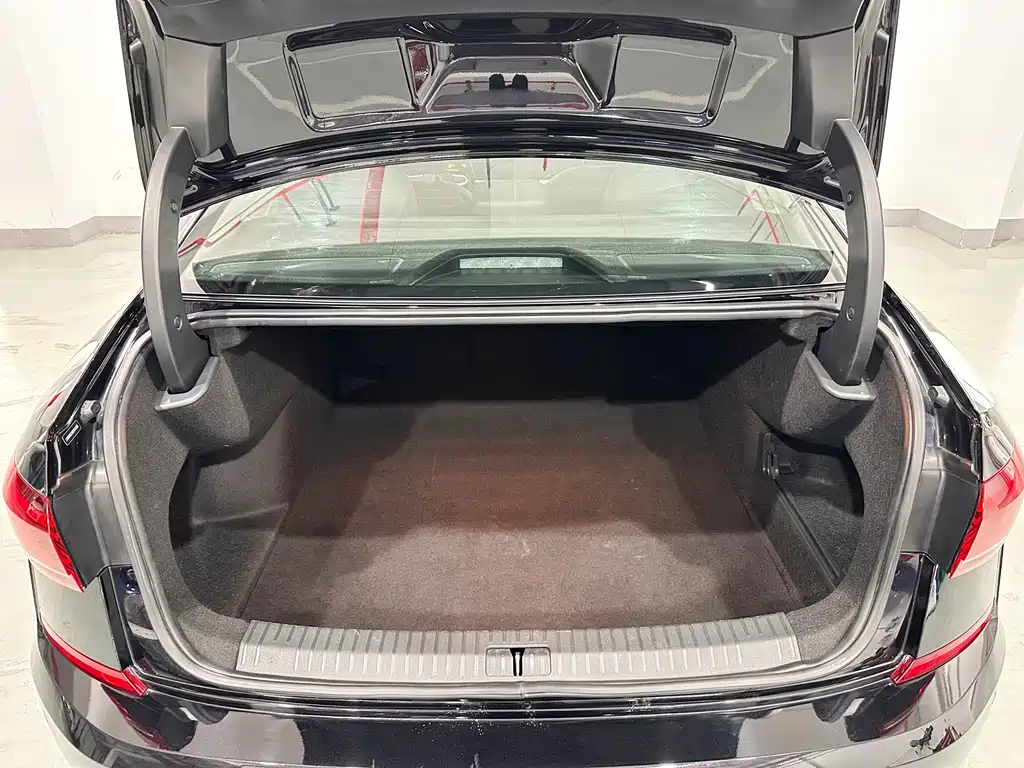Passat 2024 280TSI Business Edition