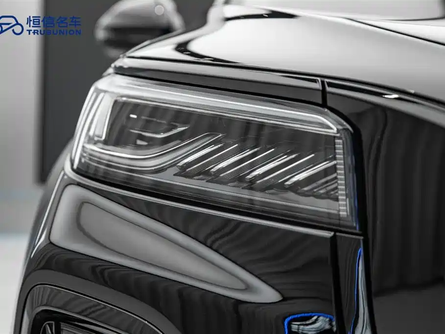 Hongqi HS5 2025 2.0T FWD Xuanying Edition