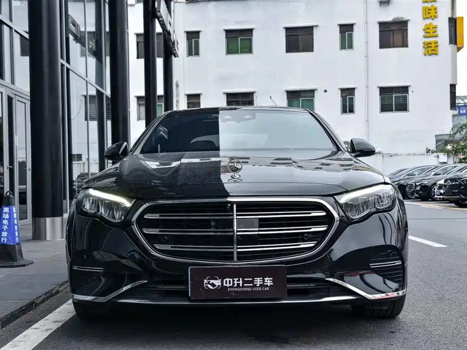 Mercedes-Benz E-Class 2024 E 300 L Fashion Edition