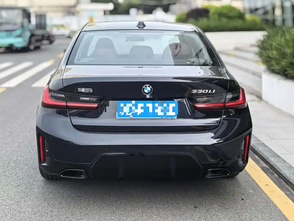 BMW 3 Series 2025 330Li M Sport Night Edition