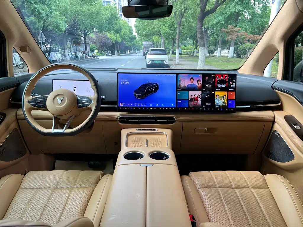 Voyah Dreamer 2025 PHEV AWD Flagship Kunpeng Edition