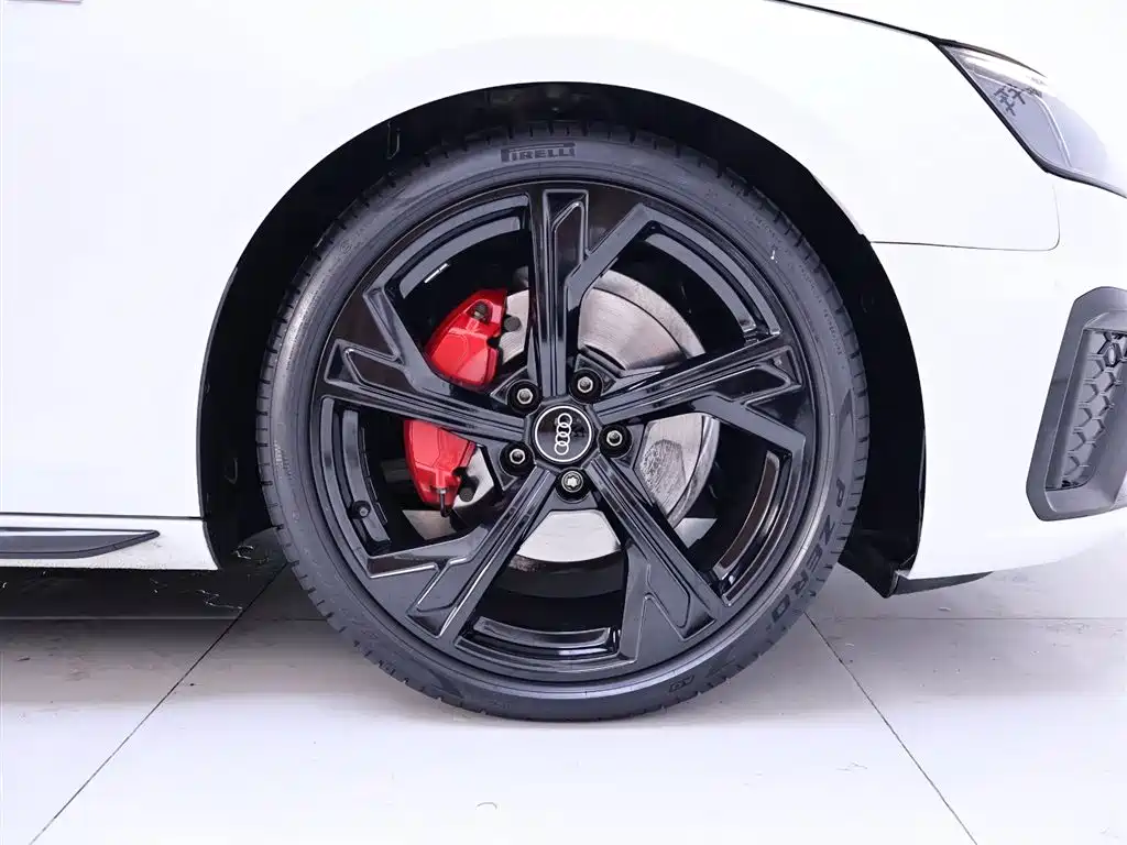 Audi A4L 2024 40 TFSI Luxury Dynamic Star Night Edition