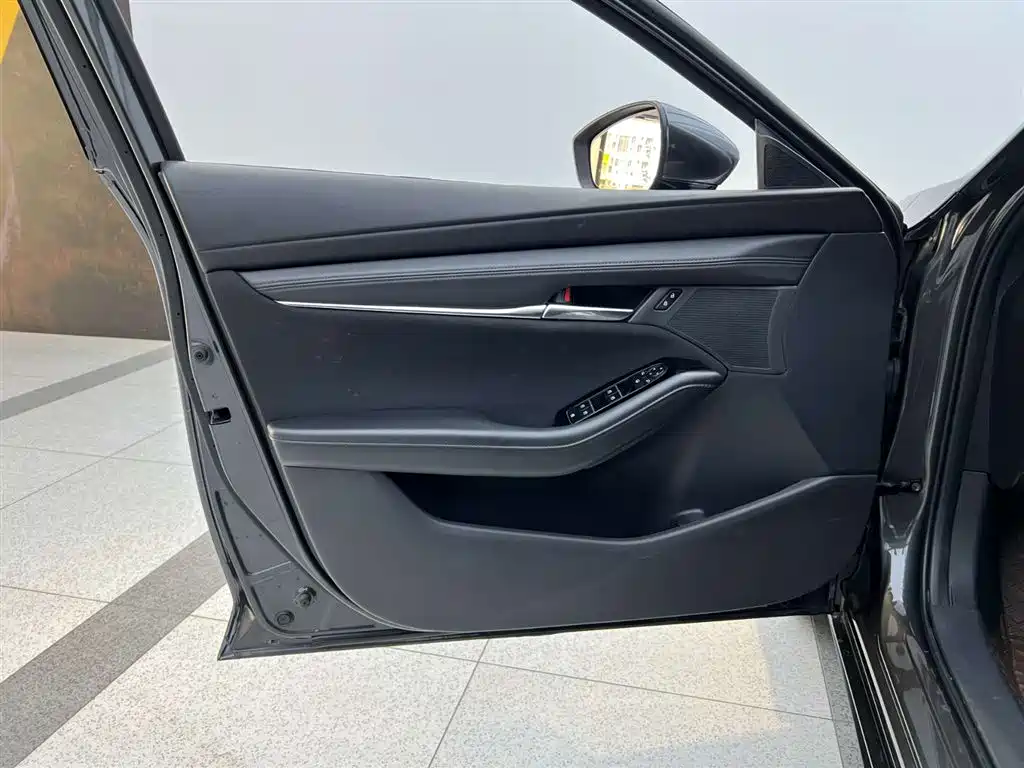 Mazda 3 Axela 2021 2.0L Automatic Zhixuan Edition