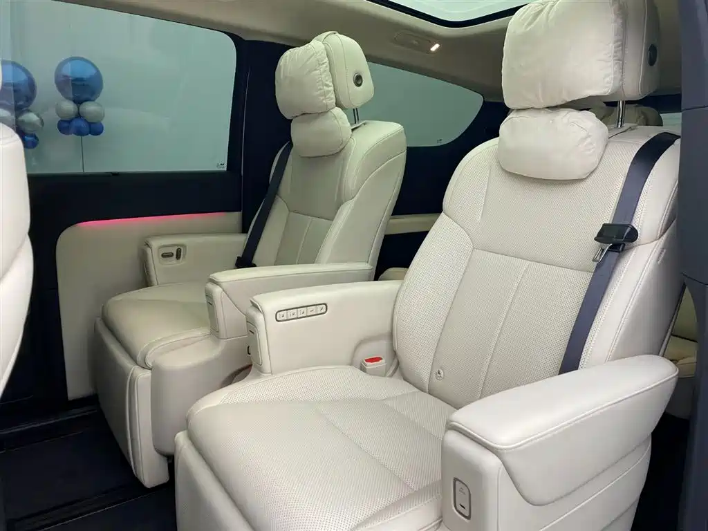 Li Auto MEGA 2025 Home Family Special Edition