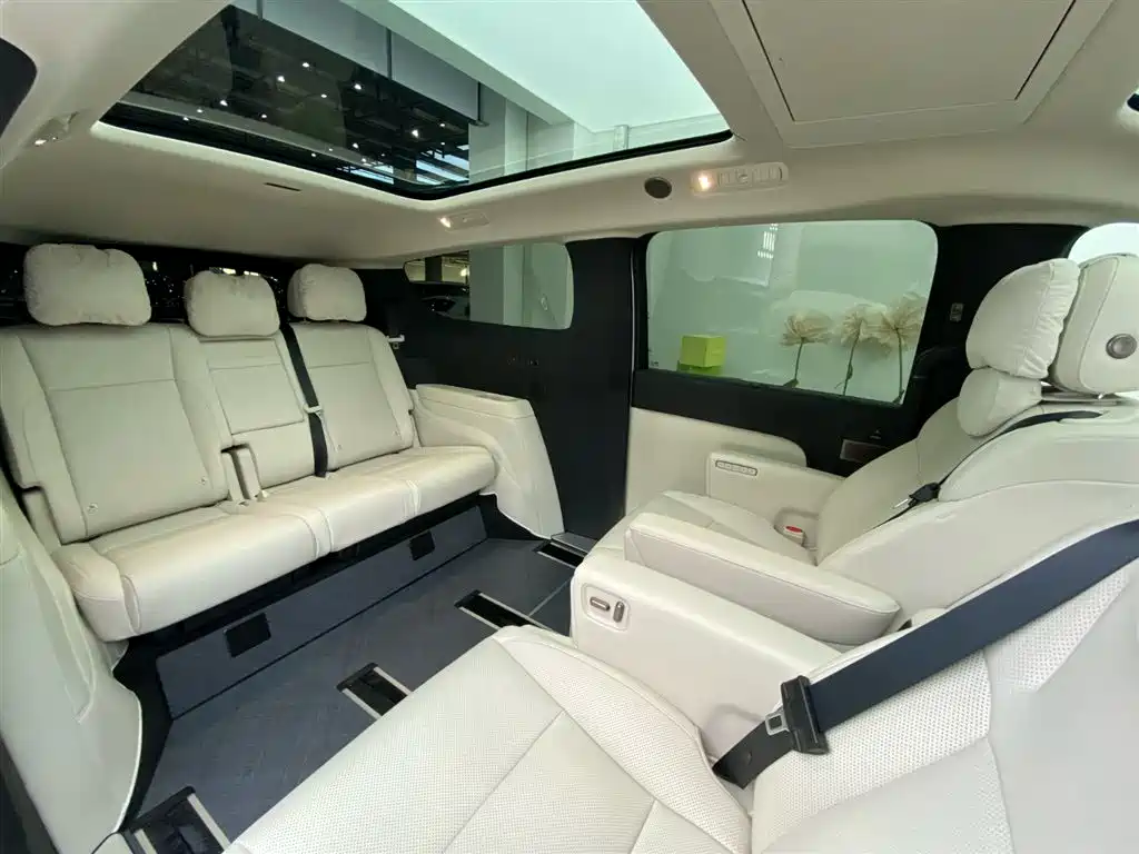 Li Auto MEGA 2025 Home Family Special Edition
