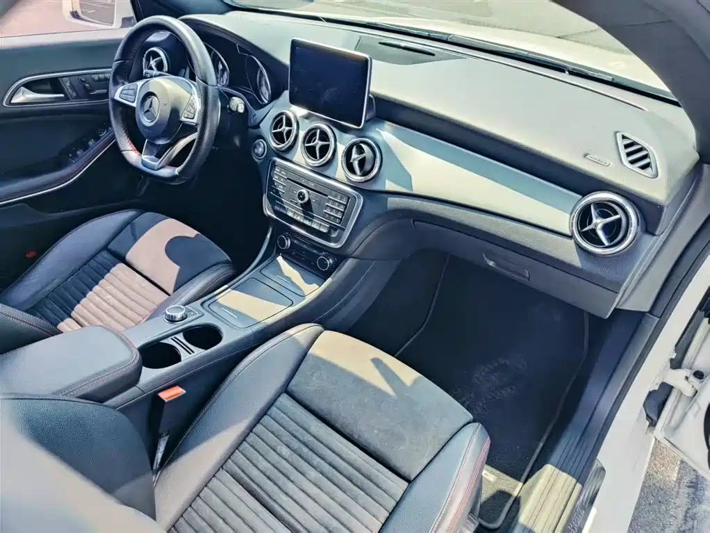Mercedes-Benz CLA 2015 CLA 220 4MATIC