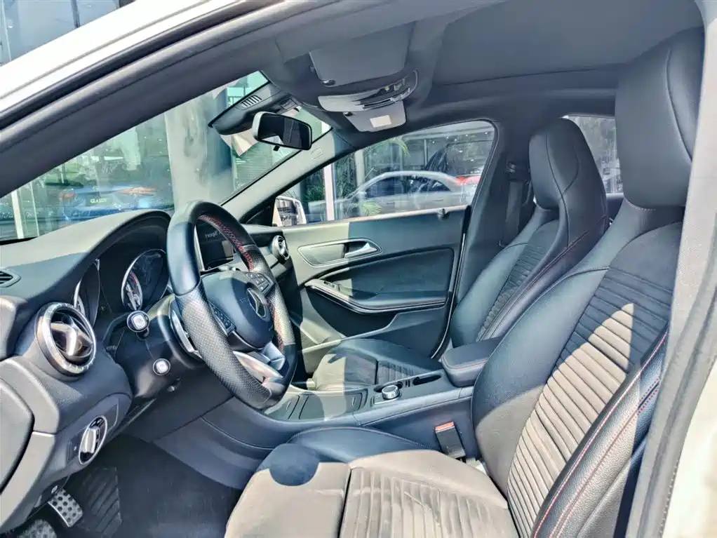 Mercedes-Benz CLA 2015 CLA 220 4MATIC