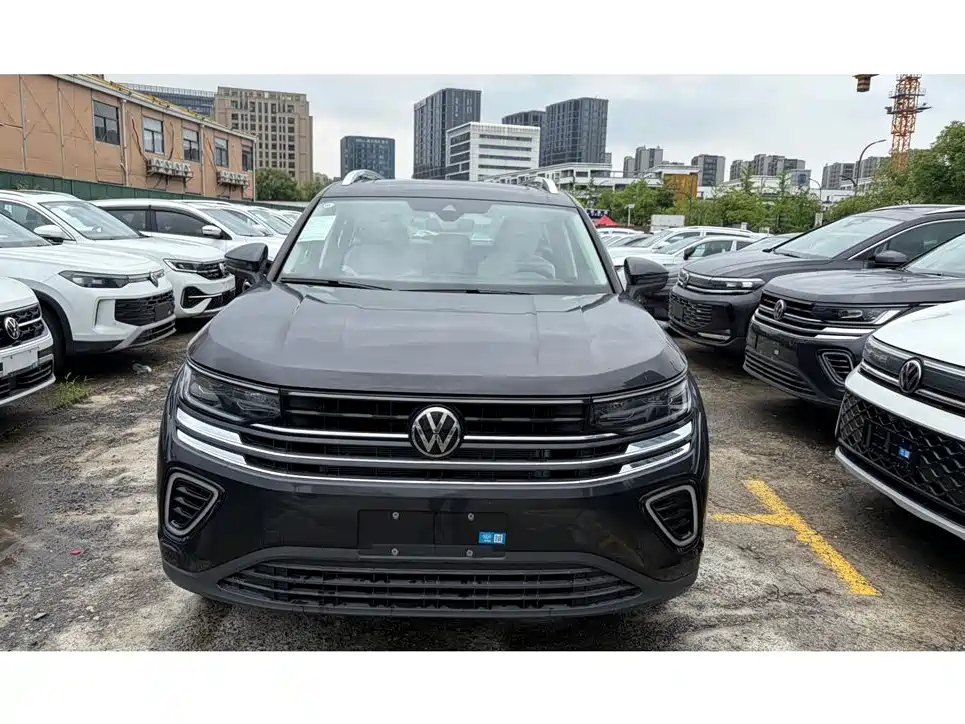Volkswagen Tavendor 2026 330TSI Luxury Touring Edition