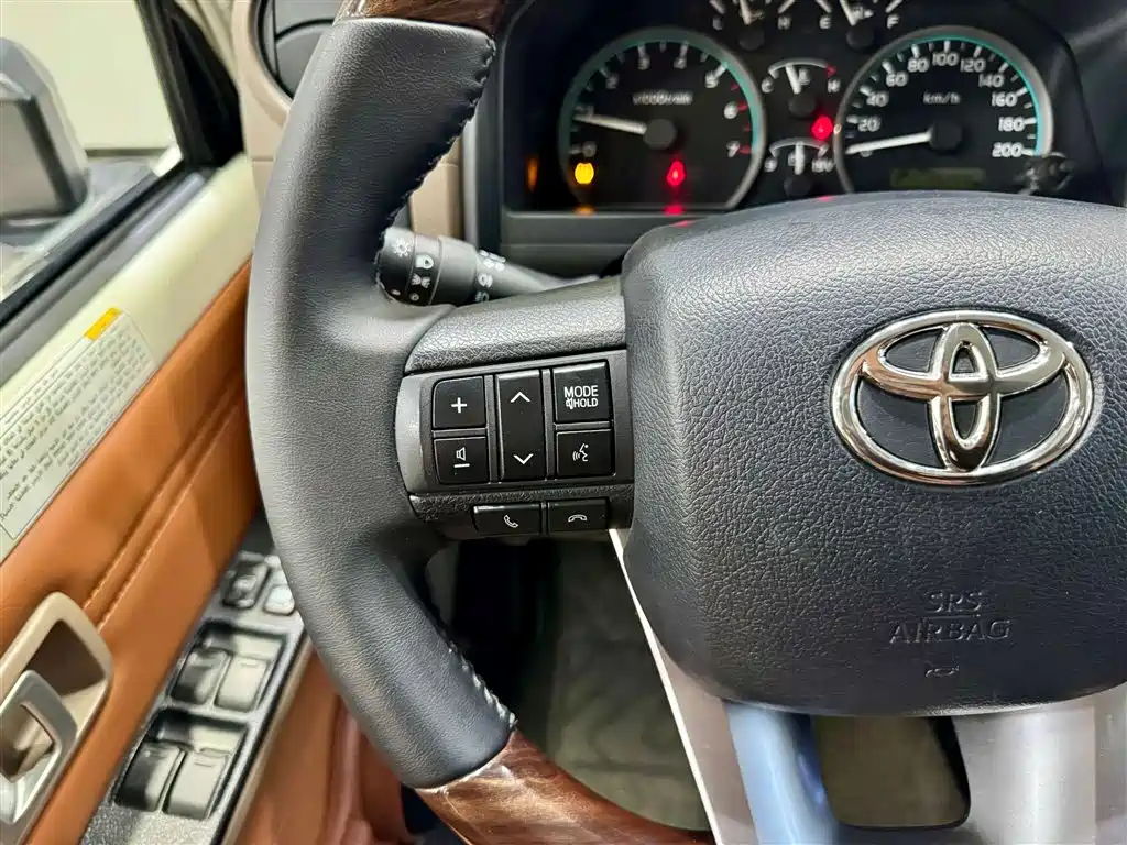 Land Cruiser LC76 2024 4.0L Automatic
