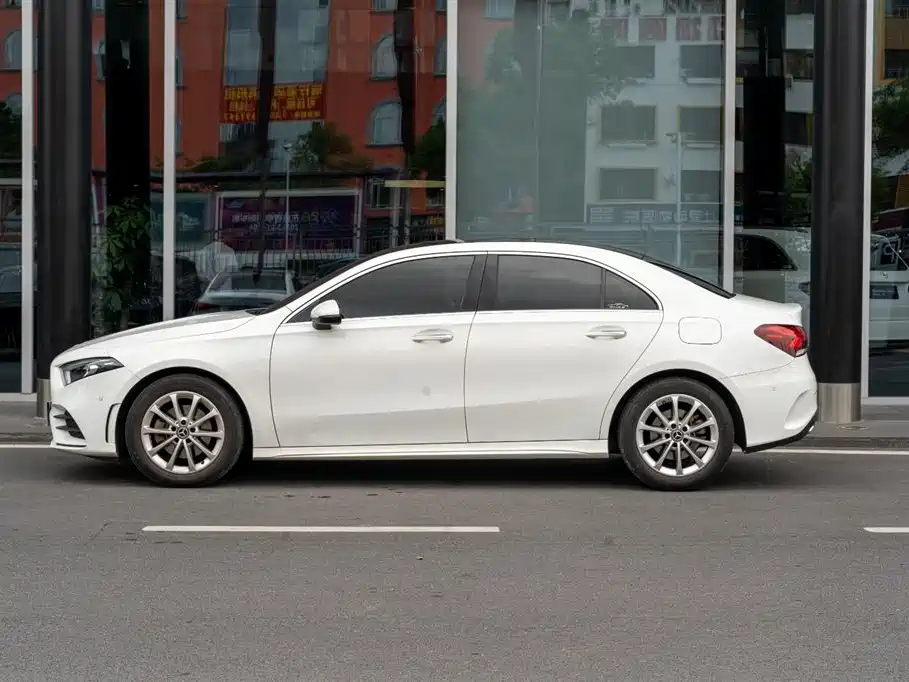 Mercedes-Benz A-Class 2021 A 200 L Sport Sedan Fashion Edition