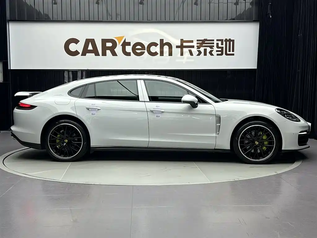 2023 Porsche Panamera Executive LWB 2.9T