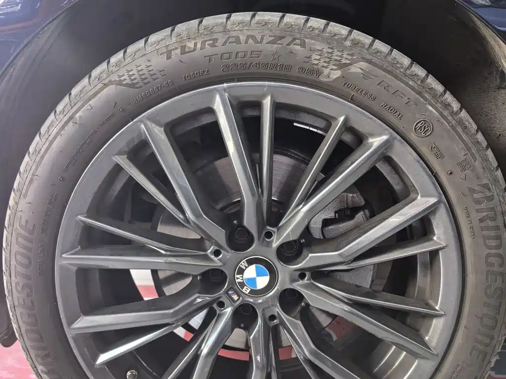 BMW 3 Series 2022 325i M Sport Shadow Edition