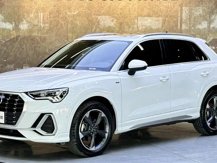 Audi Q3 2023 35 TFSI S Line