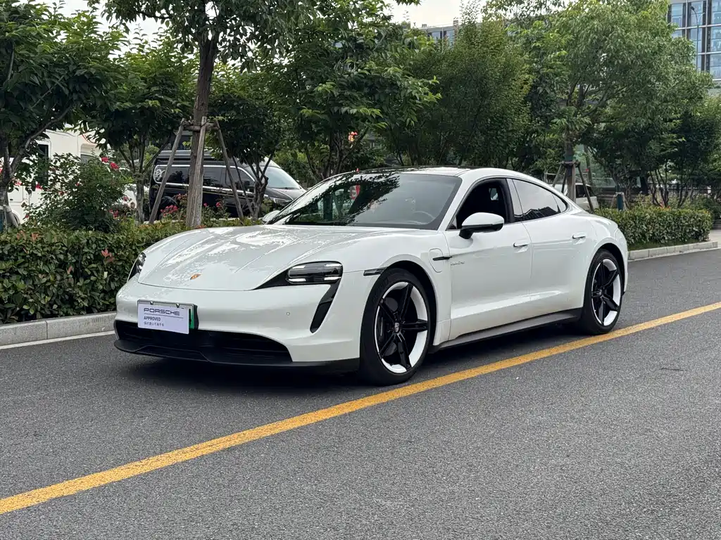 Porsche Taycan 2020