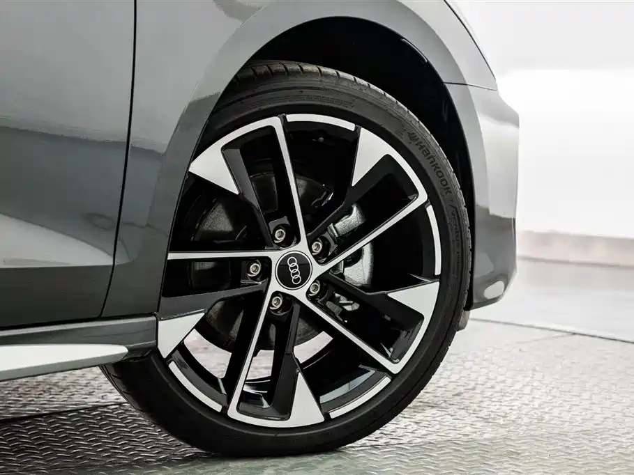 Audi A3 2025 A3L Limousine 35 TFSI Feichi Zunxiang Edition