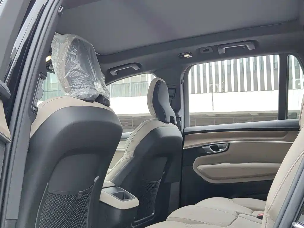 Volvo XC90 B5 AWD Core 5-Seater