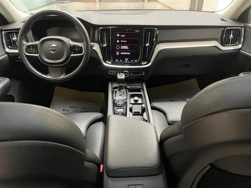 Volvo S60 2021 T4 Momentum