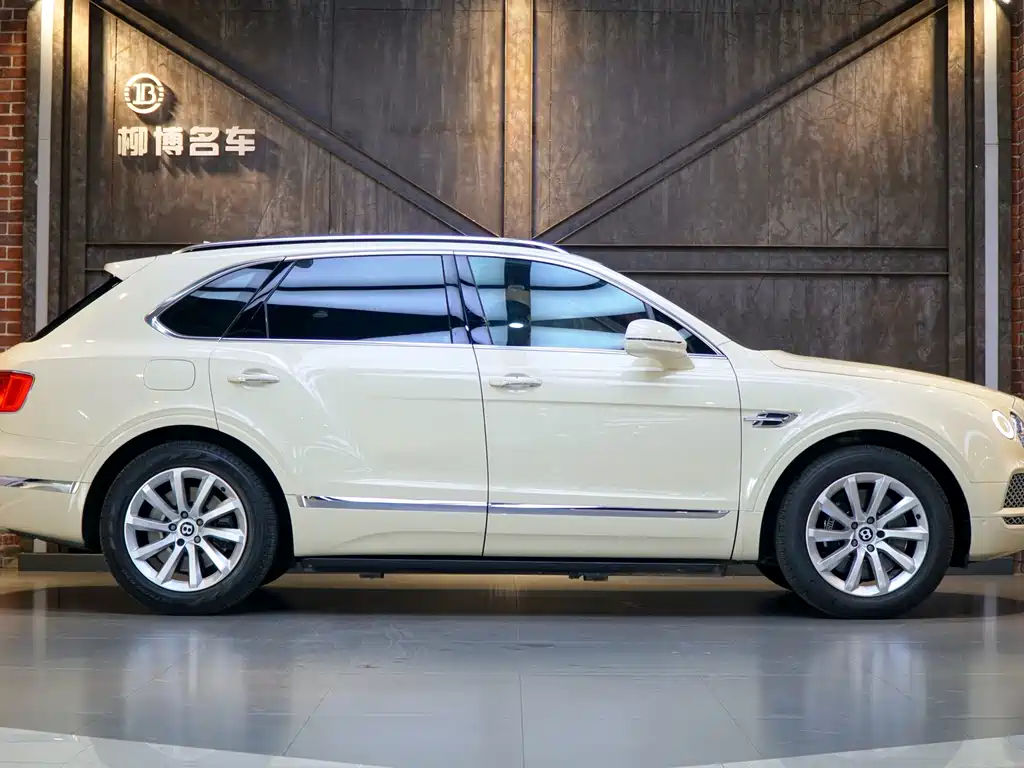 Bentley Bentayga 2017 6.0T Standard Edition