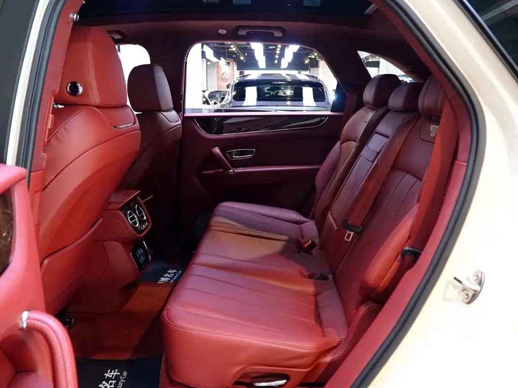 Bentley Bentayga 2017 6.0T Standard Edition