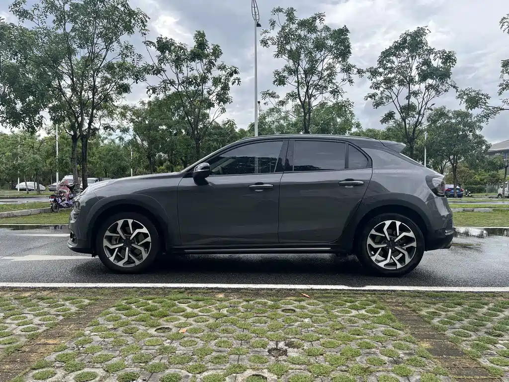 Lynk & Co 02 2018 2.0T DCT AWD Pro