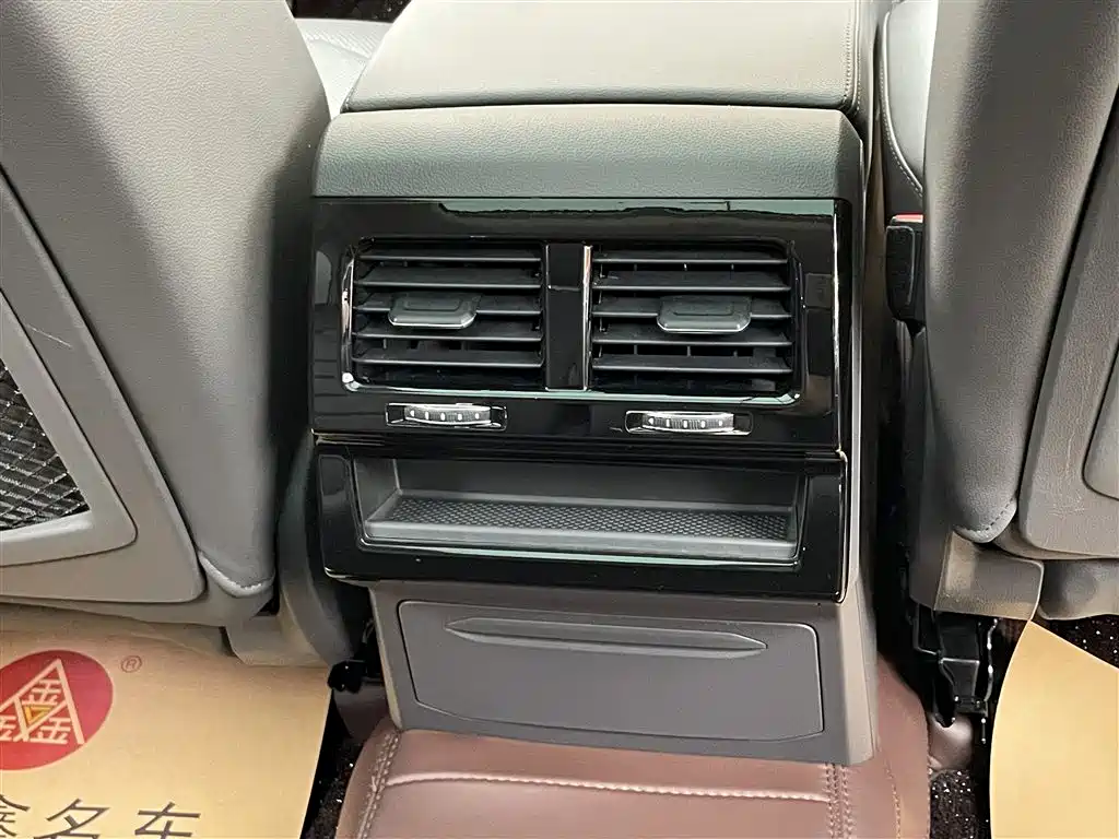 Volkswagen Touareg 2023 3.0TSI Sharp Edition Classic Sport Package