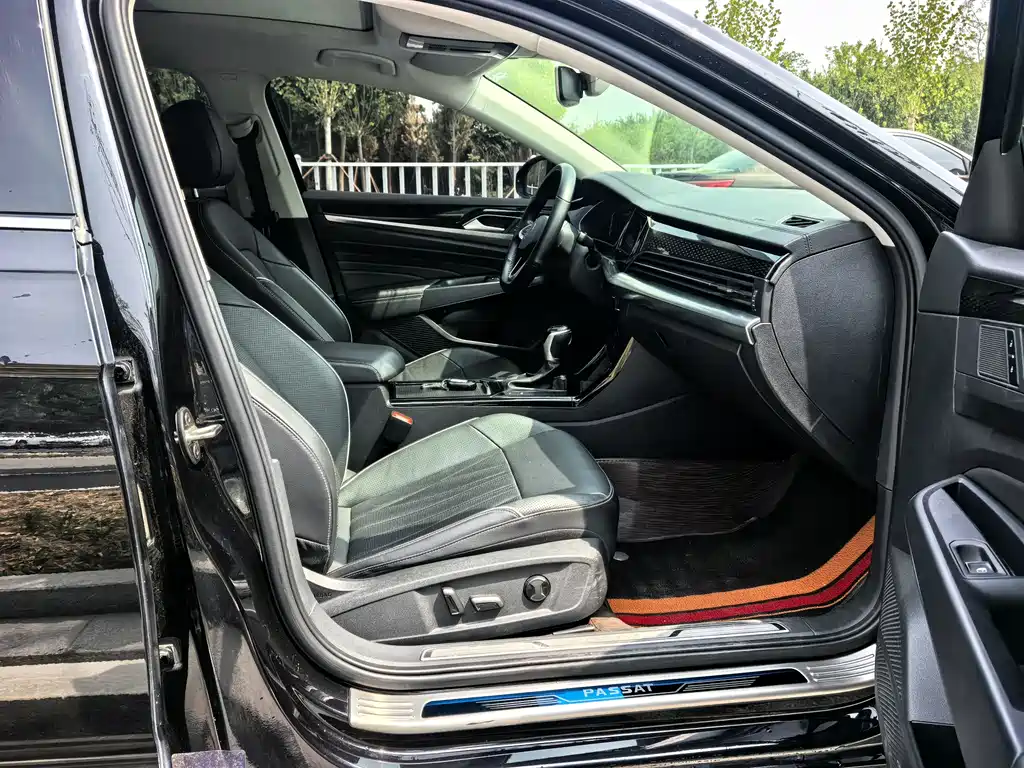 Volkswagen Passat 2022 330TSI Luxury Edition