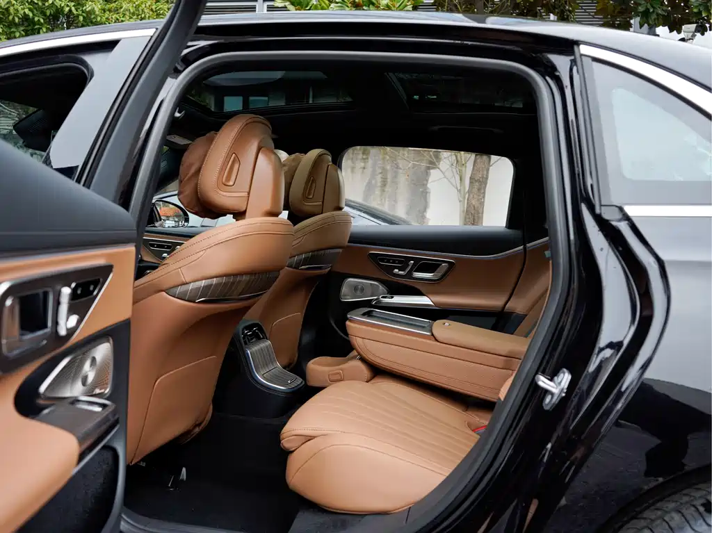 Mercedes-Benz E-Class 2026 E 300 L Luxury
