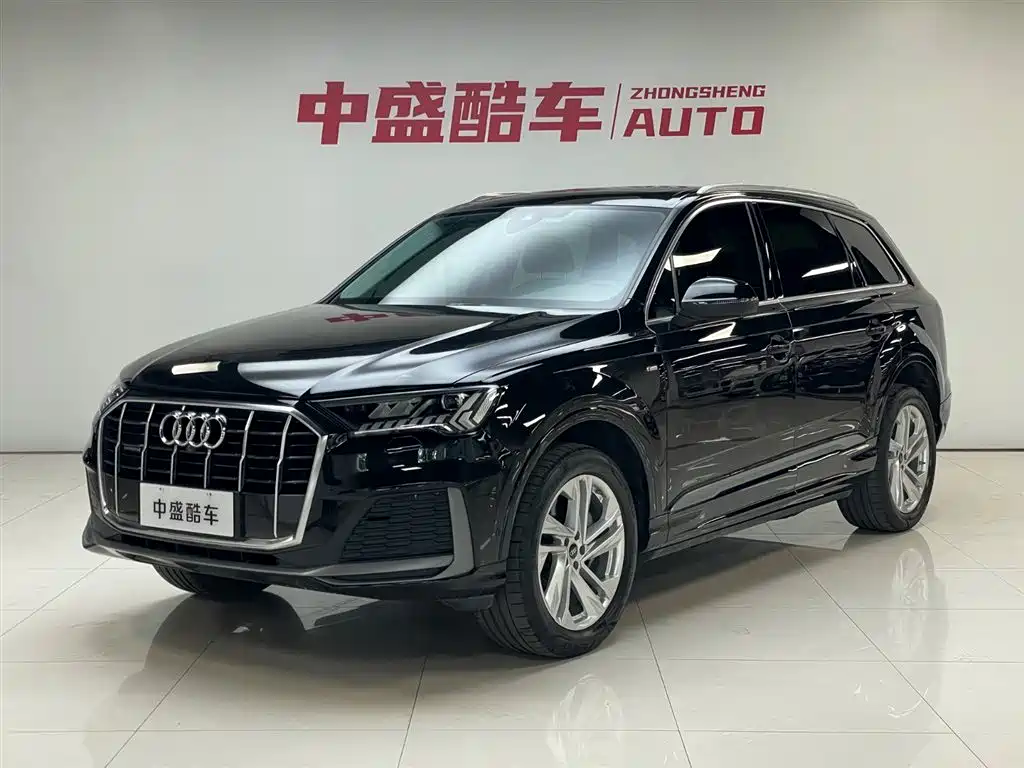 Audi Q7 2023 45 TFSI quattro S line Sport