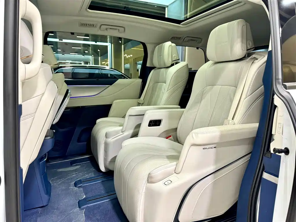 Buick GL8 EV 2024 Lu Zun Luxury 7-Seater