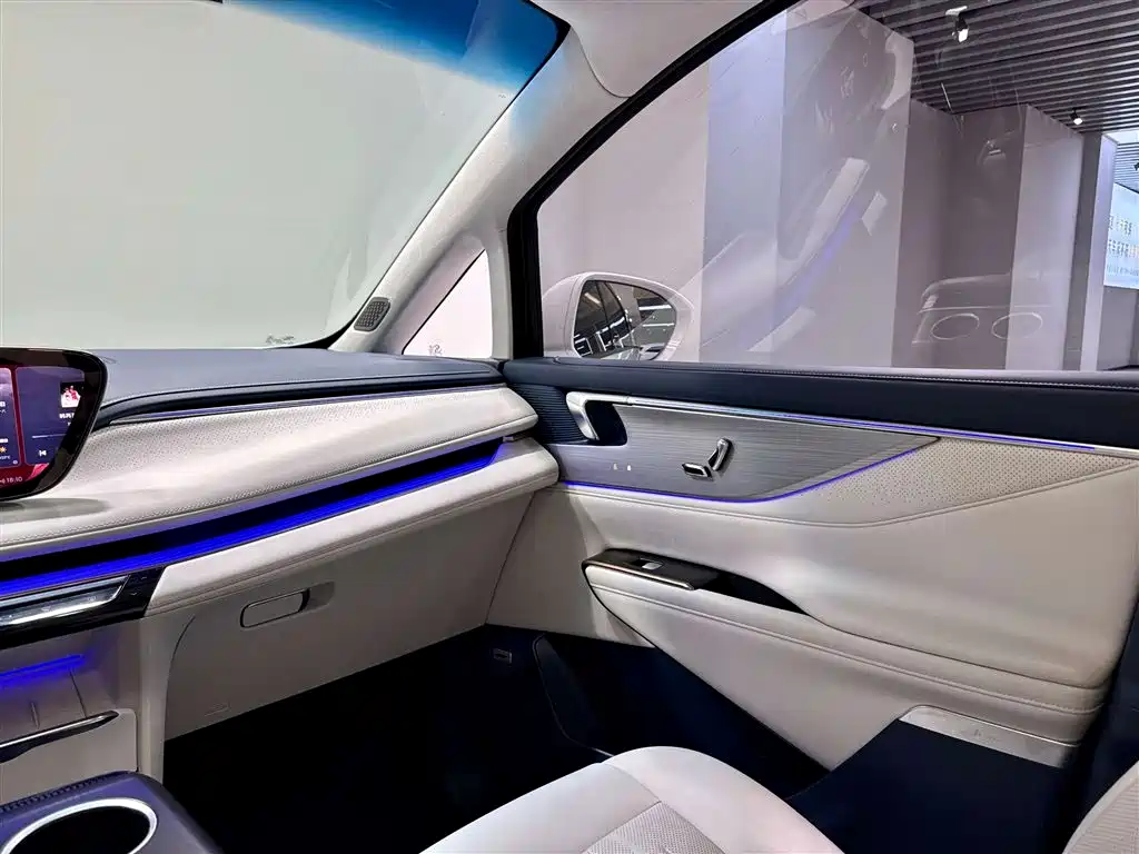 Buick GL8 EV 2024 Lu Zun Luxury 7-Seater