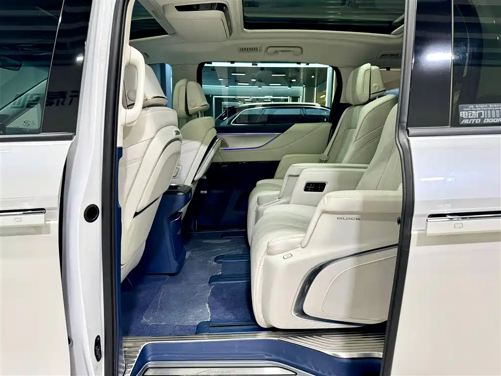 Buick GL8 EV 2024 Lu Zun Luxury 7-Seater