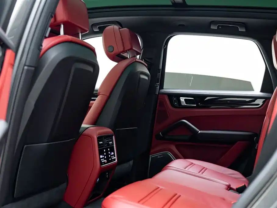 Cayenne S 2.9T Platinum Edition 2022
