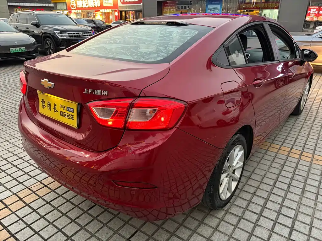Chevrolet Cruze 2017 1.5L Automatic Pioneer Sunroof Edition
