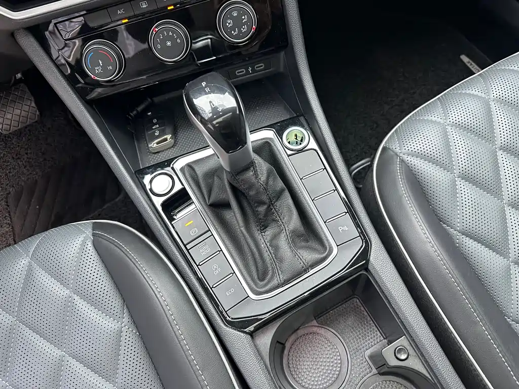 Volkswagen Sagitar 2024 300TSI DSG Beyond Edition