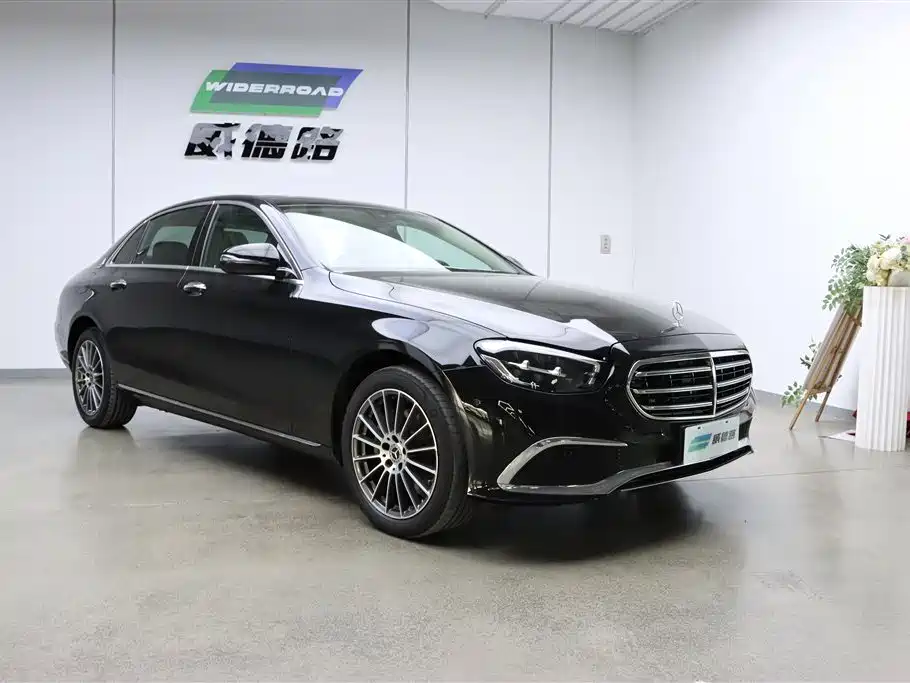 Mercedes-Benz E-Class 2023 Facelift E 260 L