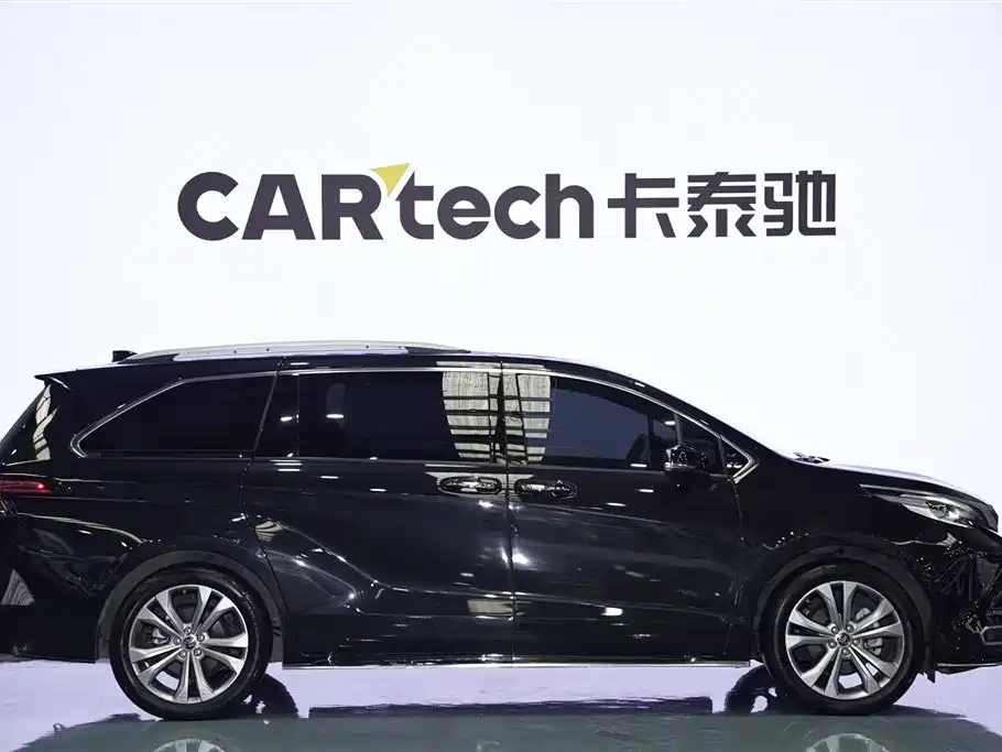 Toyota Sienna 2023 2.5L Hybrid Premium Edition