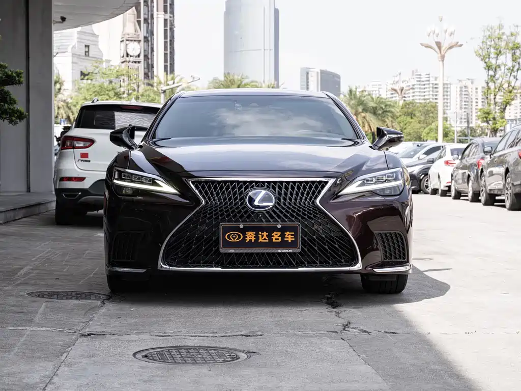 Lexus LS 2021 500h Luxury Edition